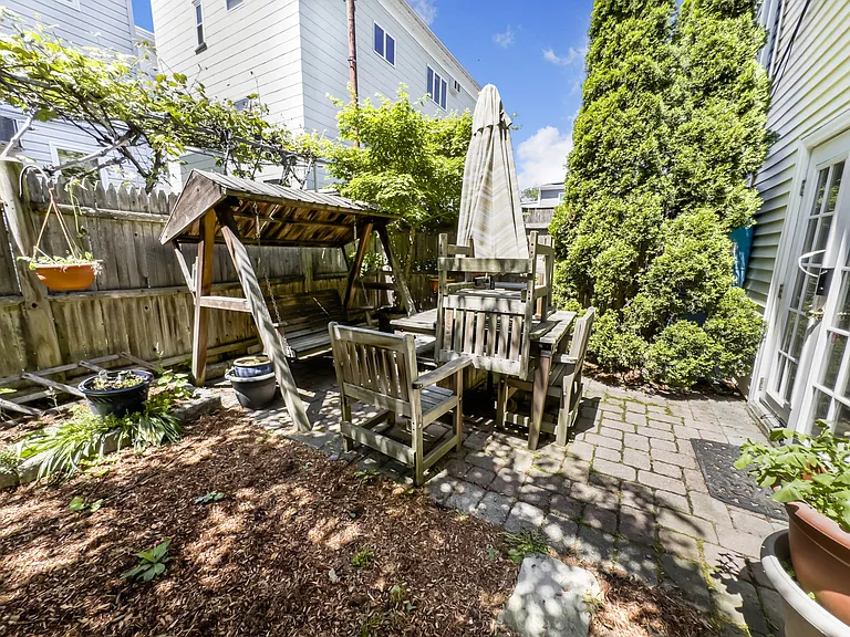 235 Cardinal Medeiros Ave #1 — Photo 25