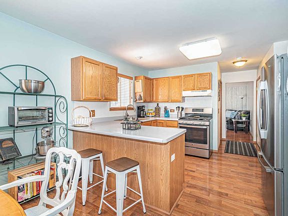 5th image of 3714 Willow Crest Dr