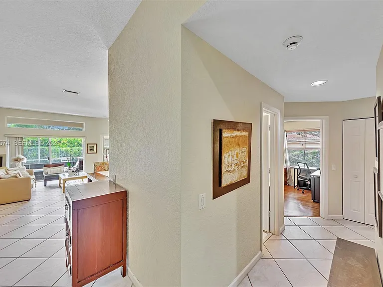 3711 Falcon Ridge Cir — Photo 17