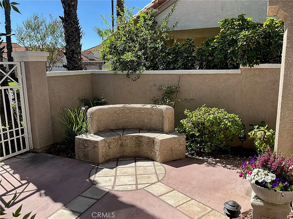 2 bed, 1614 sqft, $3,000 — Photo 3