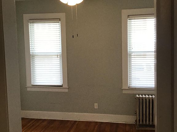 3rd image of 527 Garfield Ave