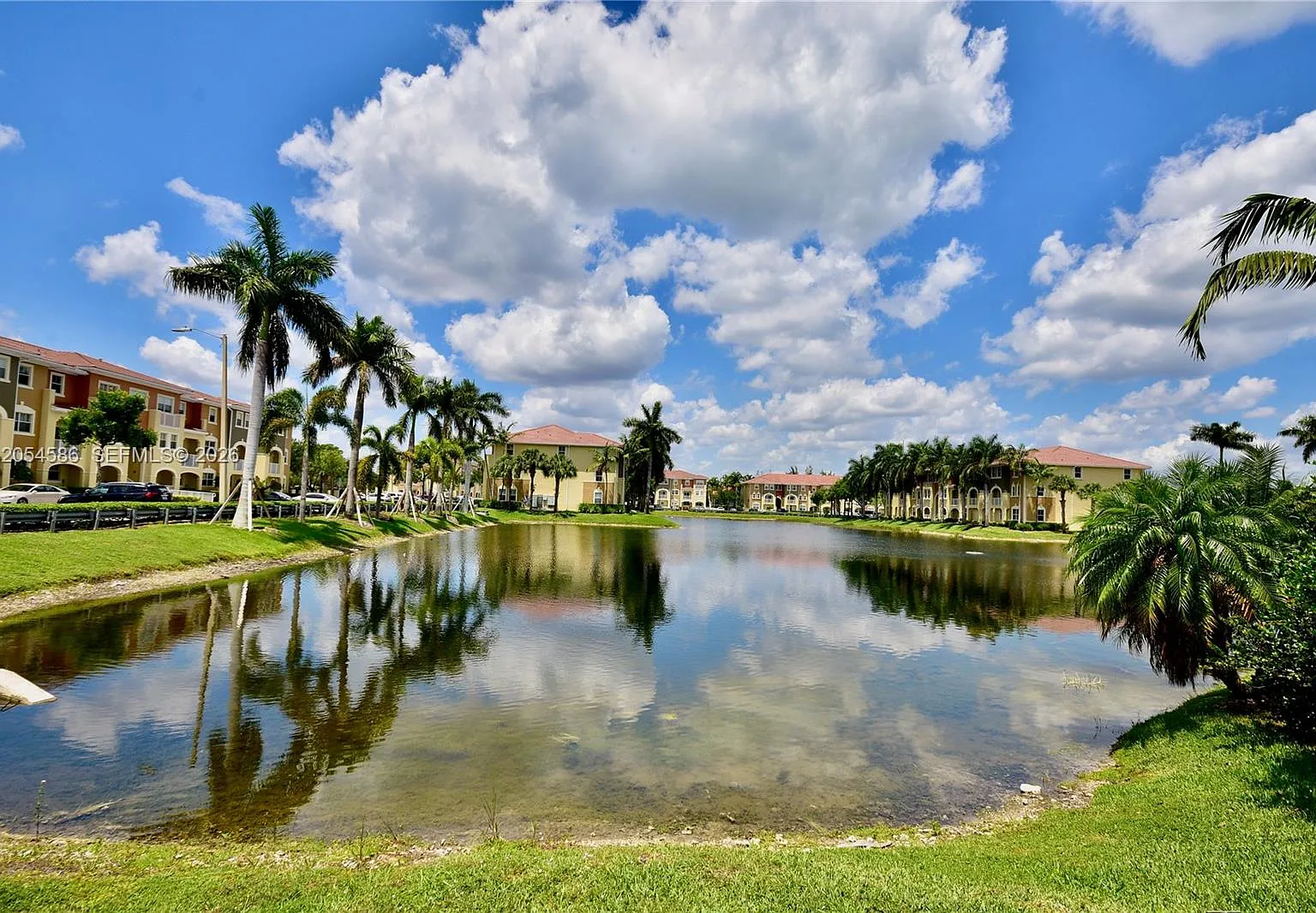 Coronado At Doral Iii Con — Photo 1