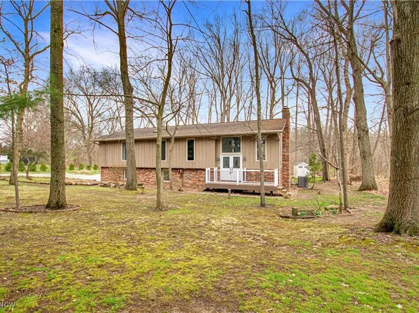 1853 Piercy Dr, Akron, OH 44312
