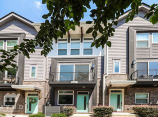 586 W End Dr, Charlotte, NC 28208