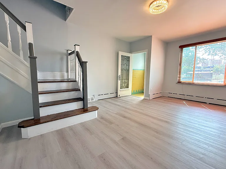 2217 S 24th St — Photo 15