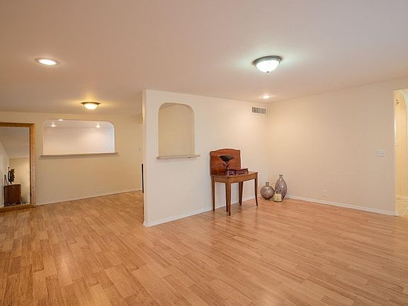 3rd image of 8156 E Balfour Dr