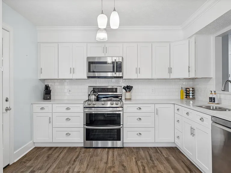 6527 Sunset Ave — Photo 8
