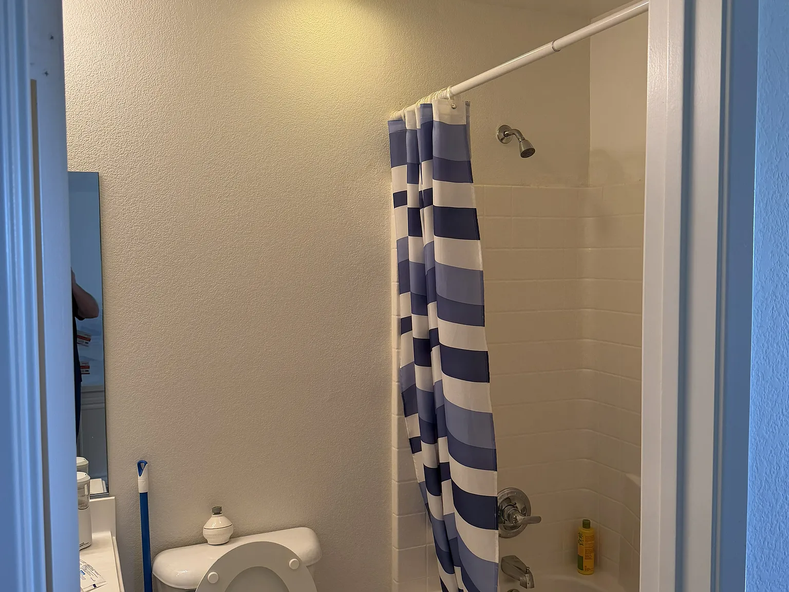 3 bed, 2.5 bath, 1297 sqft, $1,300 — Photo 3
