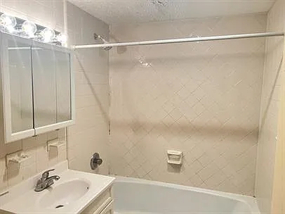 713 W Church St #6 — Photo 8