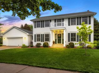 1112 Pine St, Onalaska, WI 54650