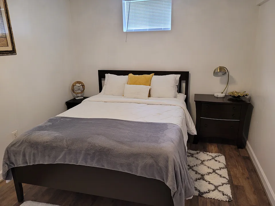 10022 Edgewater Ter
