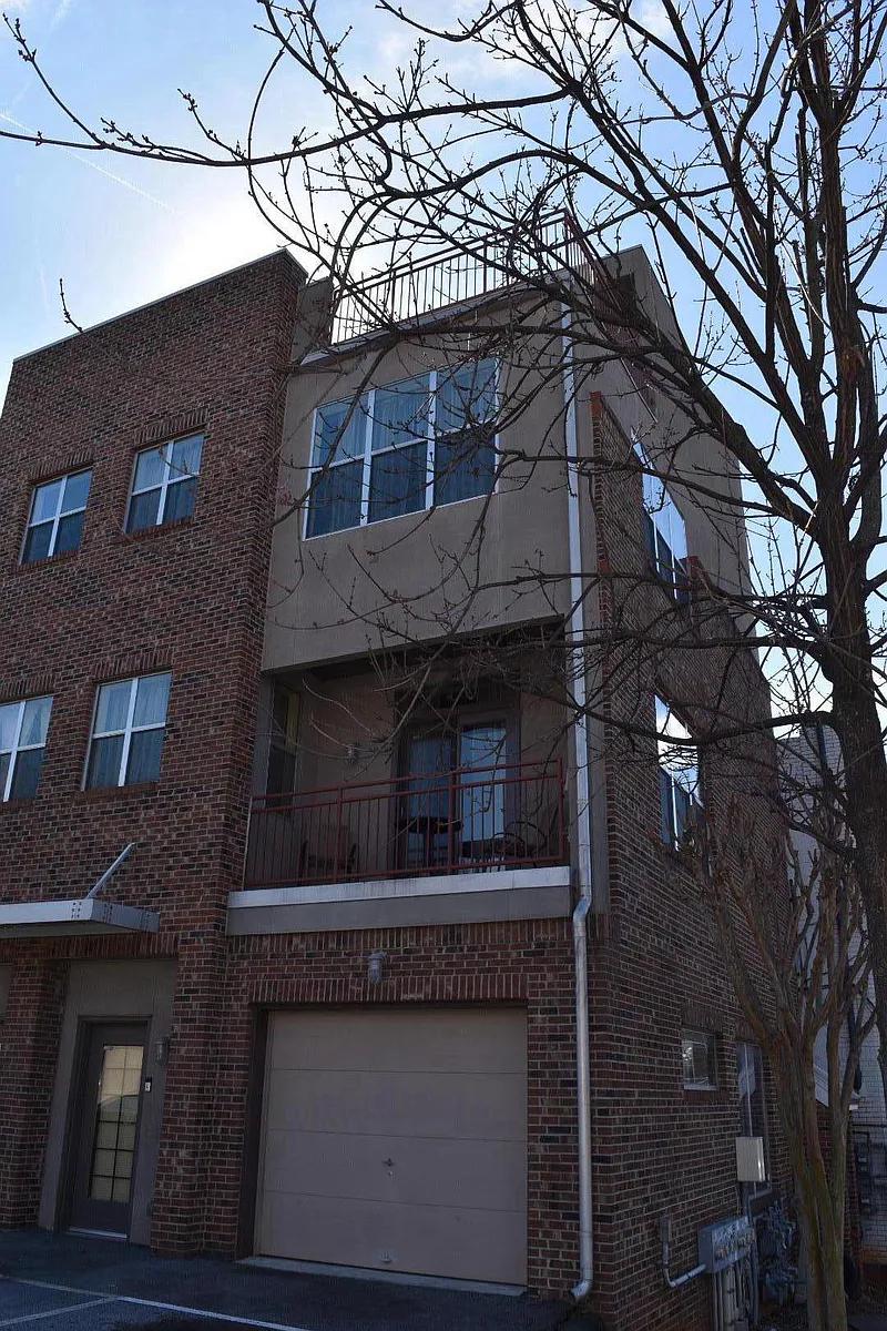 Corner unit - 238 Walker St SW #37