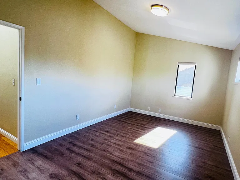 1254 Sierra Village Pl — Photo 7
