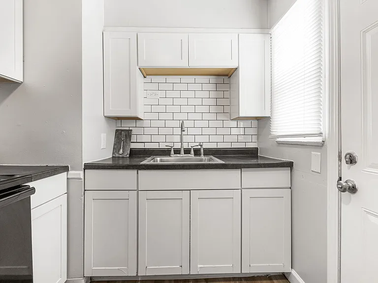 388 S Powell Ave #390 — Photo 6