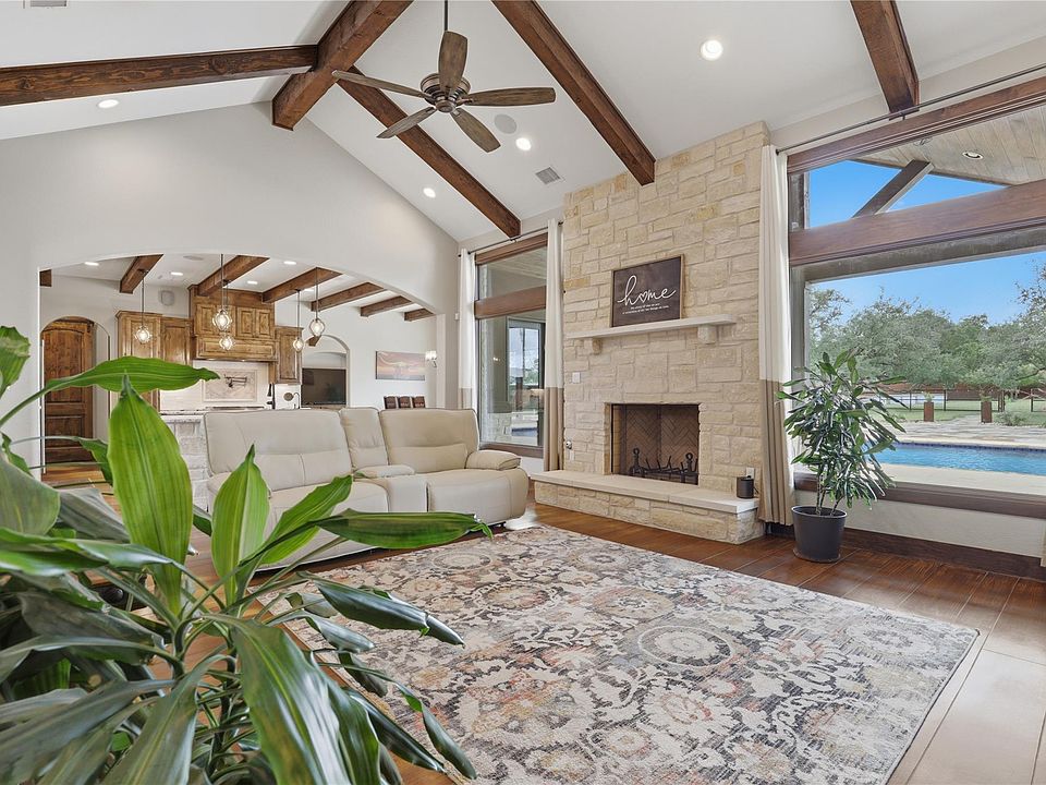 1st image of 130 Saddle Ln