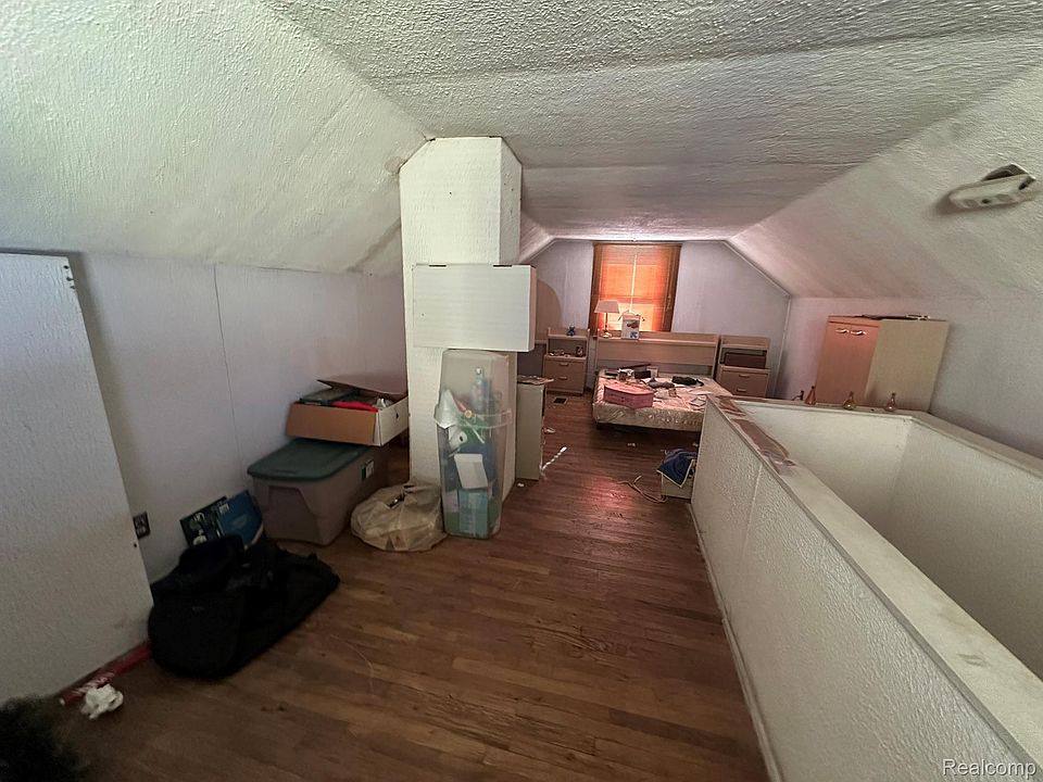 2213 Calvin Ave, photo 15