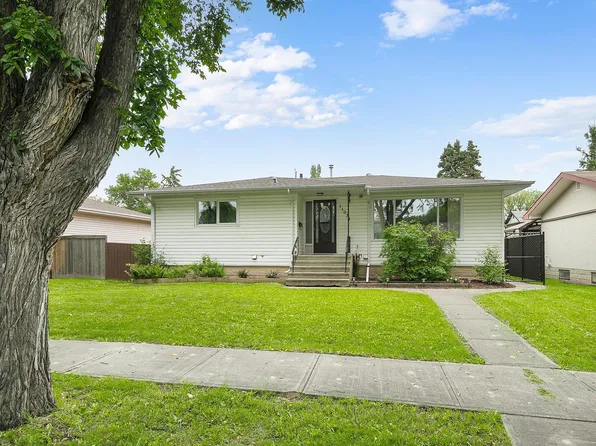 11031 152nd St NW, Edmonton, AB T5P 1Z9