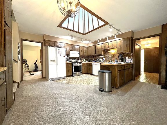 2nd image of 8135 Colette Ct