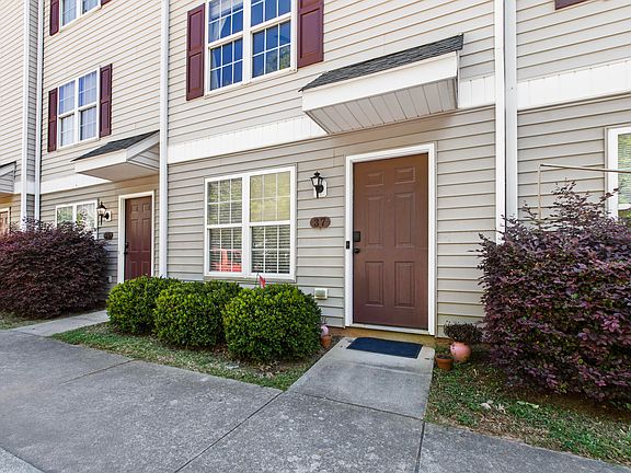 2nd image of 37 Red Ln