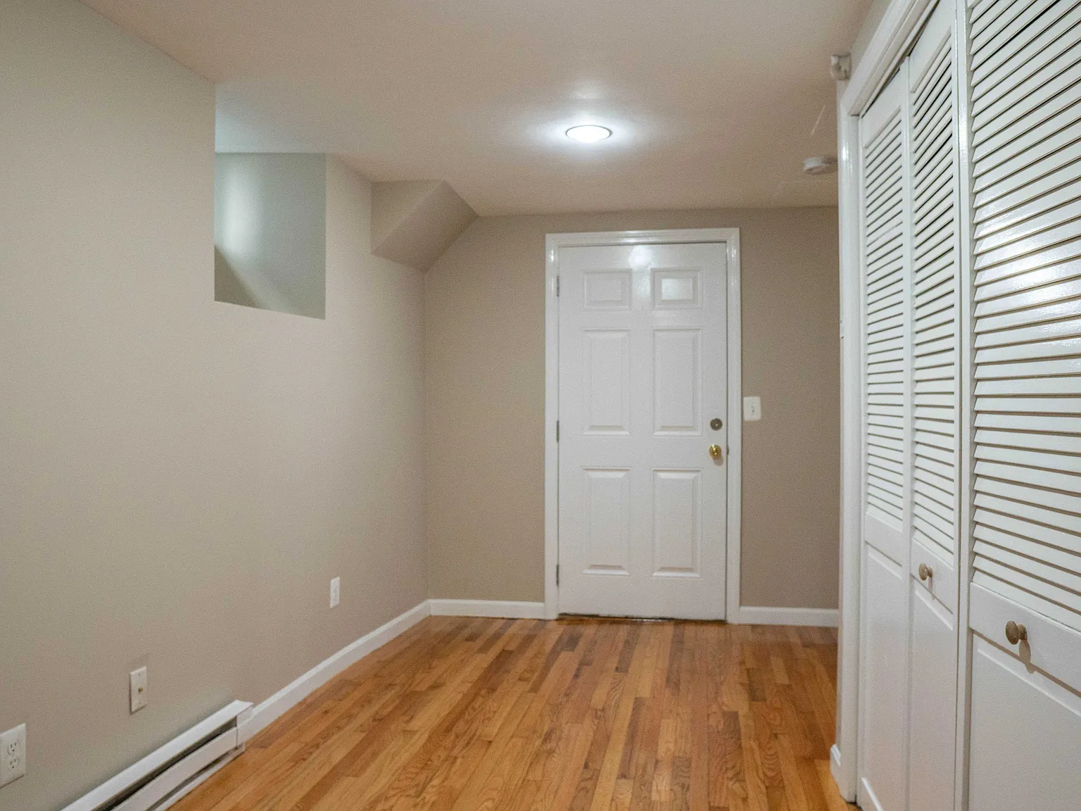 4 bed, $5,800 — Photo 3