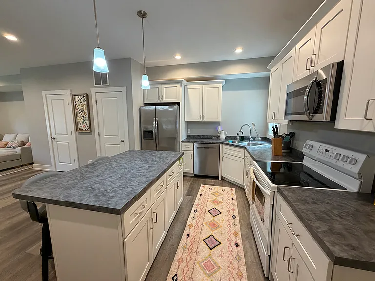 248 Monroe Ave — Photo 8