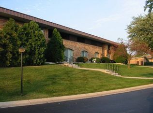 4200 W Rivers Edge Cir UNIT 21, Brown Deer, WI 53209