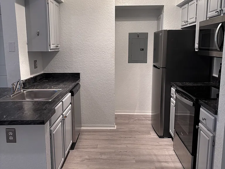 23560 Walden Center Dr #204 — Photo 8