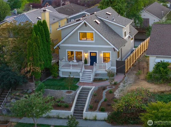 7717 2nd Avenue NE, Seattle, WA 98115