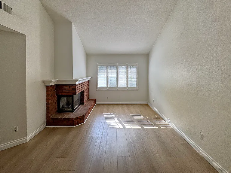 22900 Colombard Ln #5 — Photo 13