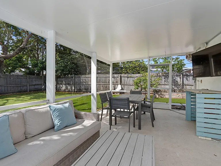 226 SW 13th Ave — Photo 14