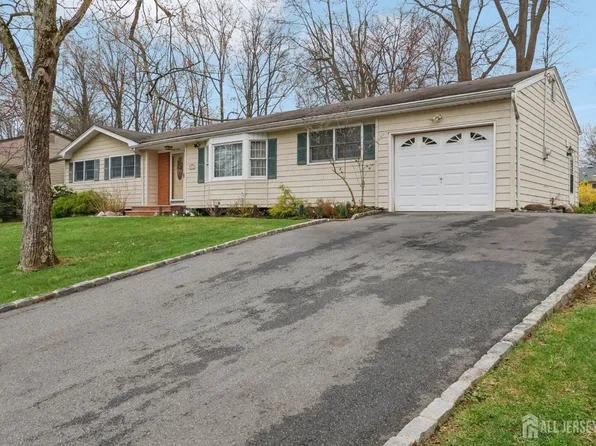 37 Dale Dr, Edison, NJ 08820