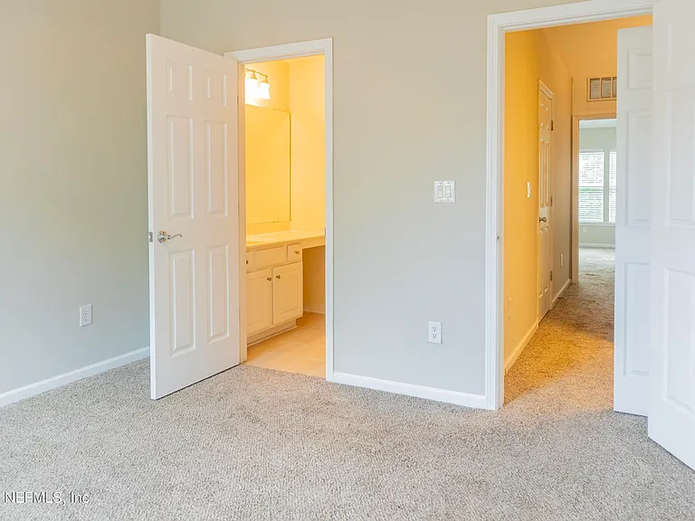 8144 Summerside Cir — Photo 10