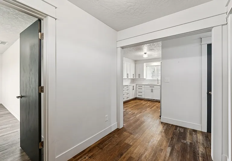 10996 Willis Rd — Photo 17