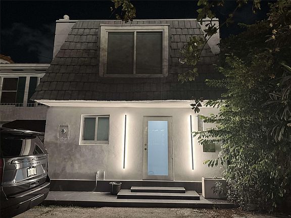 3rd image of 2085 NE 123rd Street #2085