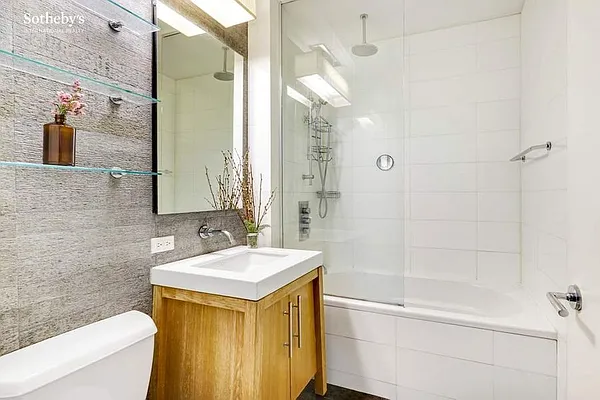 Rented by Sotheby's International Realty | media 12