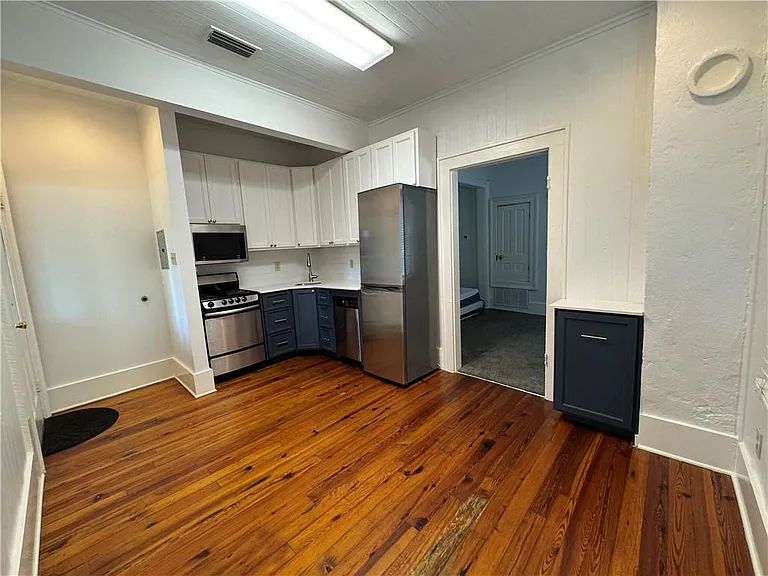 808 Dauphin St #C — Photo 5