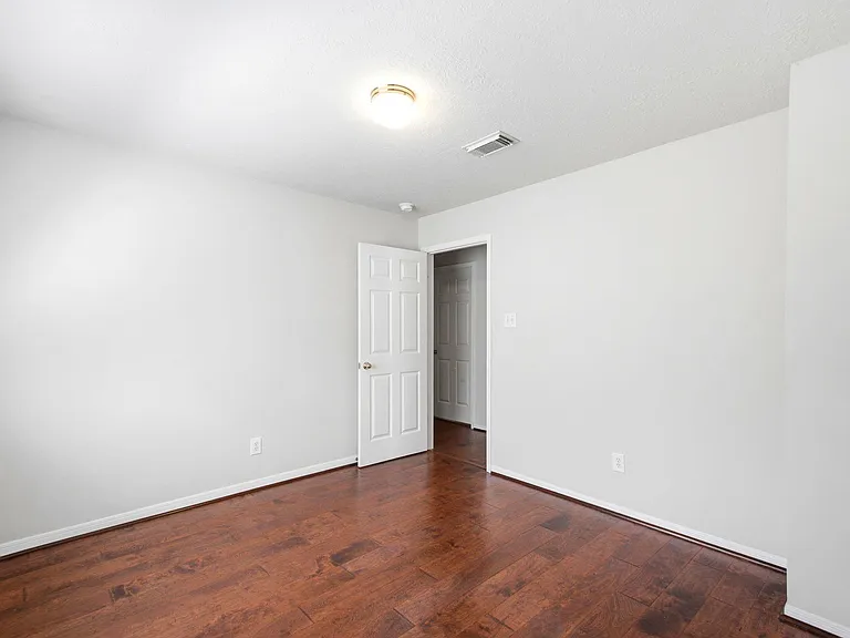 3126 Waters View Dr — Photo 39