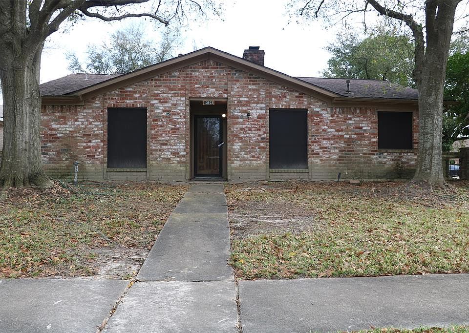 1st image of 13102 Sherwood Oaks Dr