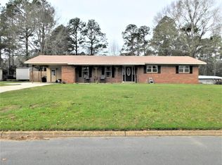 302 Daniel Cir, Dothan, AL 36301