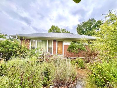 8737 Villa Crest Dr, Saint Louis, MO, 63126