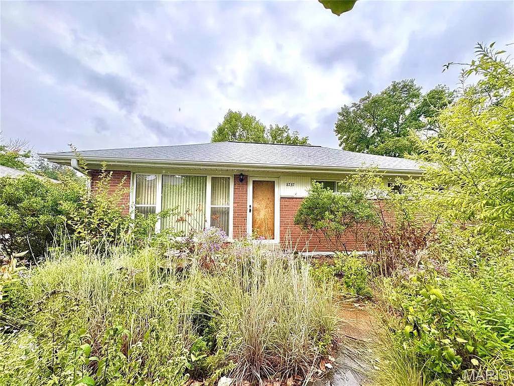 8737 Villa Crest Dr photo 1