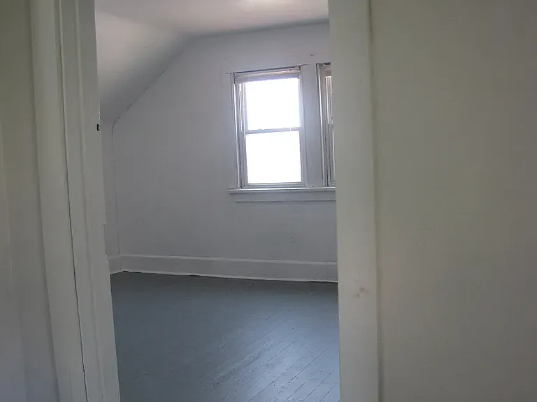 16 Main St — Photo 6