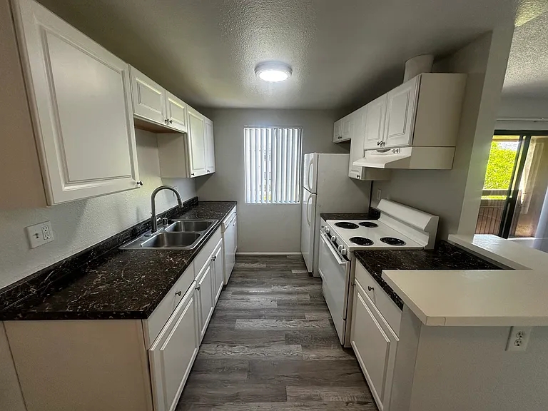 389 S Lincoln Ave #3 — Photo 5