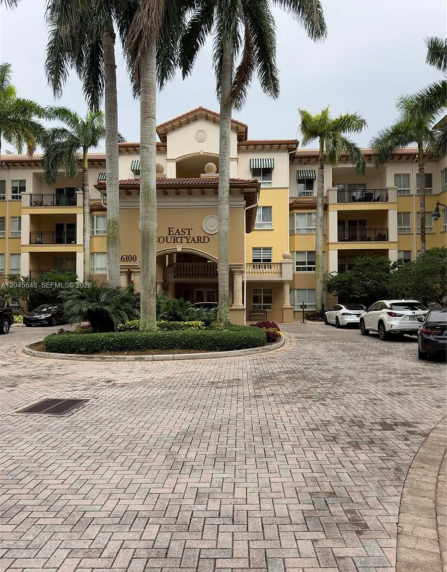 Weston 55 Plus Condo — Photo 1