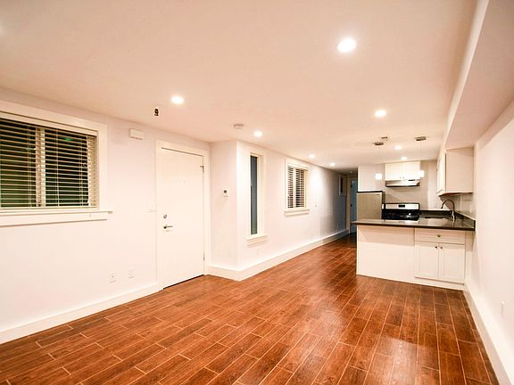 3rd image of 2607 Bryant St #A