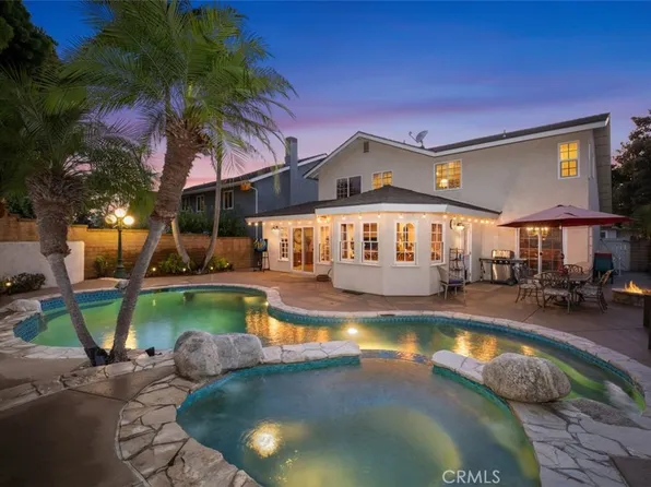 25572 Orchard Rim Ln, Lake Forest, CA 92630