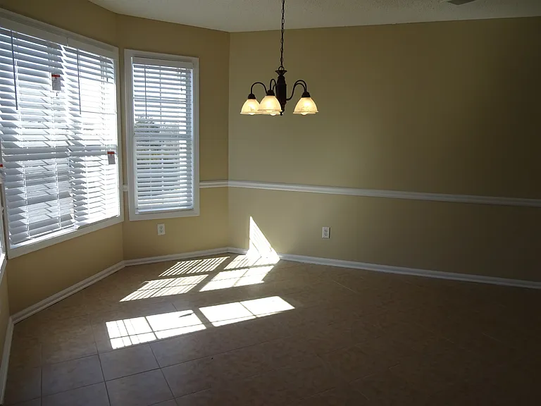 304 High Point Pl — Photo 4