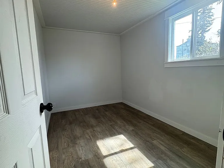 704 N Kittitas St — Photo 13