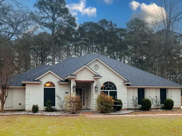 2859 Hillcrest Cir, Benton, LA 71006