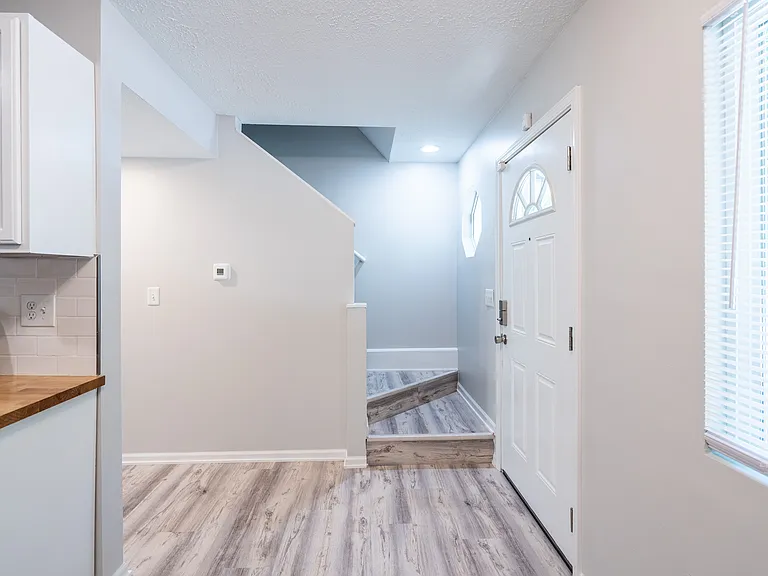 1315 S Senate Ave — Photo 5